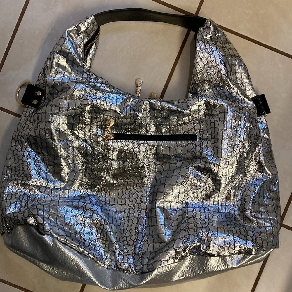 Molishijia Metallic Large Tote - Picture 4 of 12